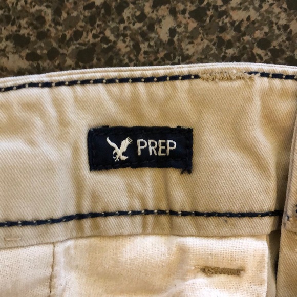 AEO Prep khaki shorts Size 26 - Picture 4 of 6